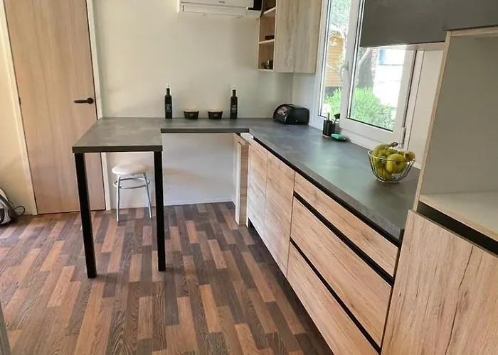 Holiday Pirovac 別荘