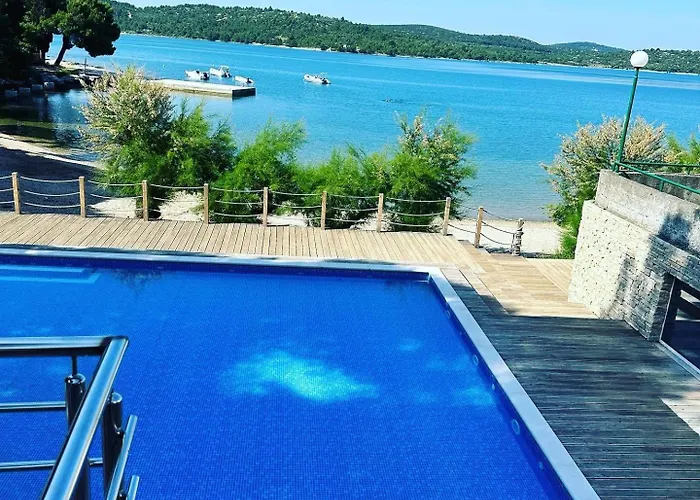 Holiday Pirovac ピロヴァッツ