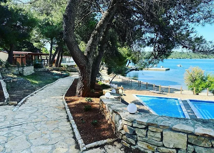 Holiday Pirovac Vakantiehuis